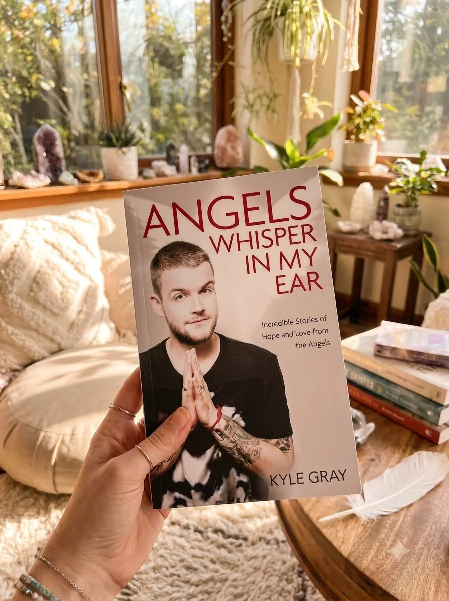 Angels Whisper In My Ear: Incredible Stories of Hope and Love From the Angels — photo 2