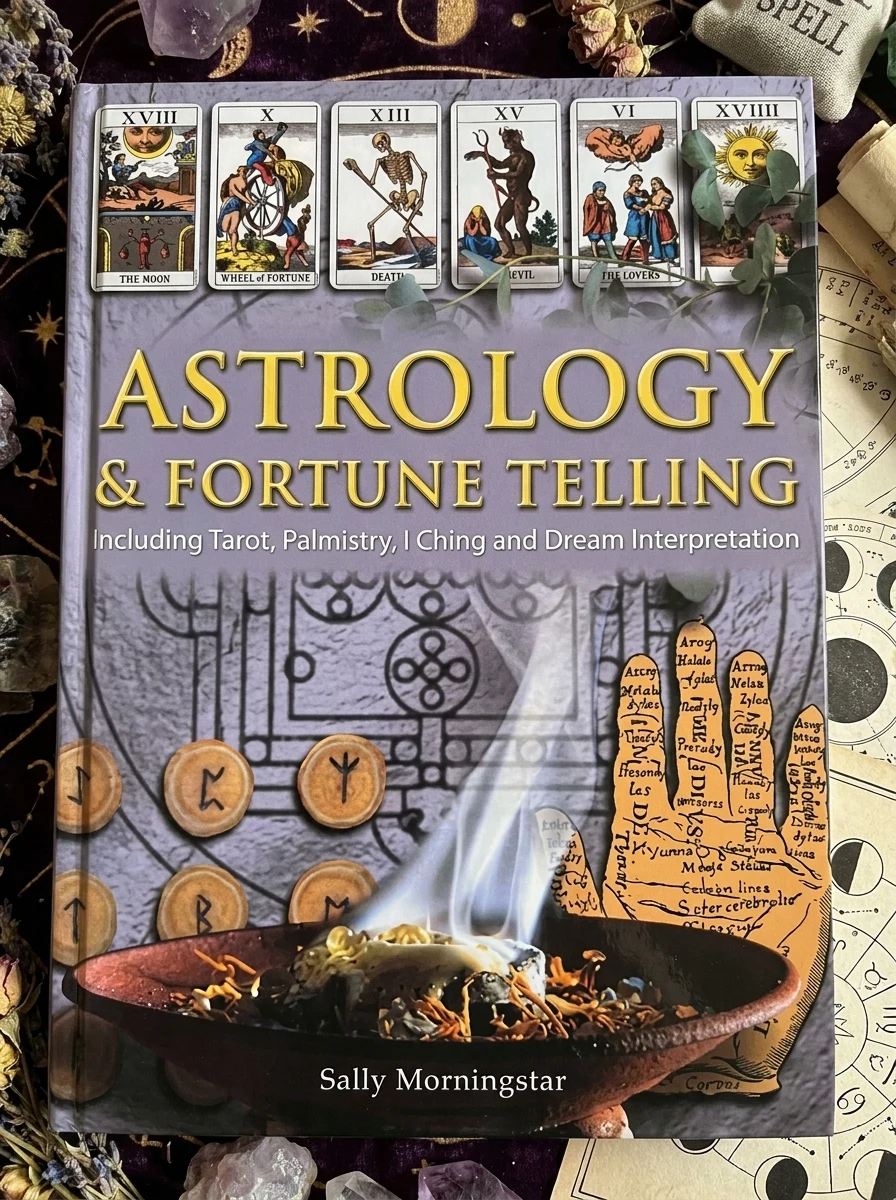Astrology & Fortune Telling: Including Tarot, Palmistry, I Ching and Dream Interpretation