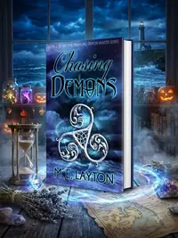Chasing Demons: Book 1 of the Time-traveling Demon Hunter Series Layton, Mary — photo 1
