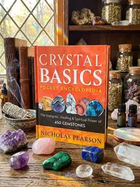 Crystal Basics Pocket Encyclopedia: The Energetic, Healing, and Spiritual Power of 450 Gemstones — photo 1