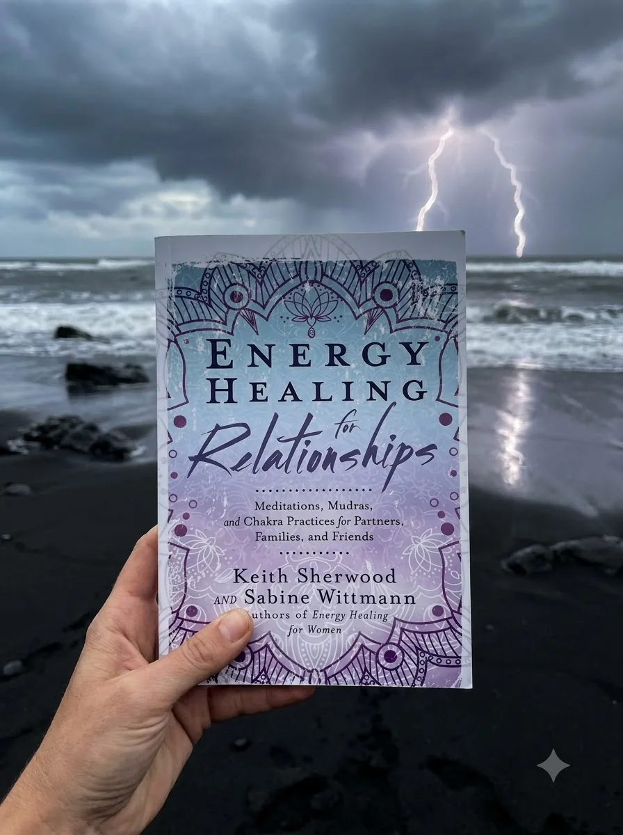 Energy Healing for Relationships: Meditations, Mudras, and Chakra Practices for Partners, Families, and Friends — photo 2
