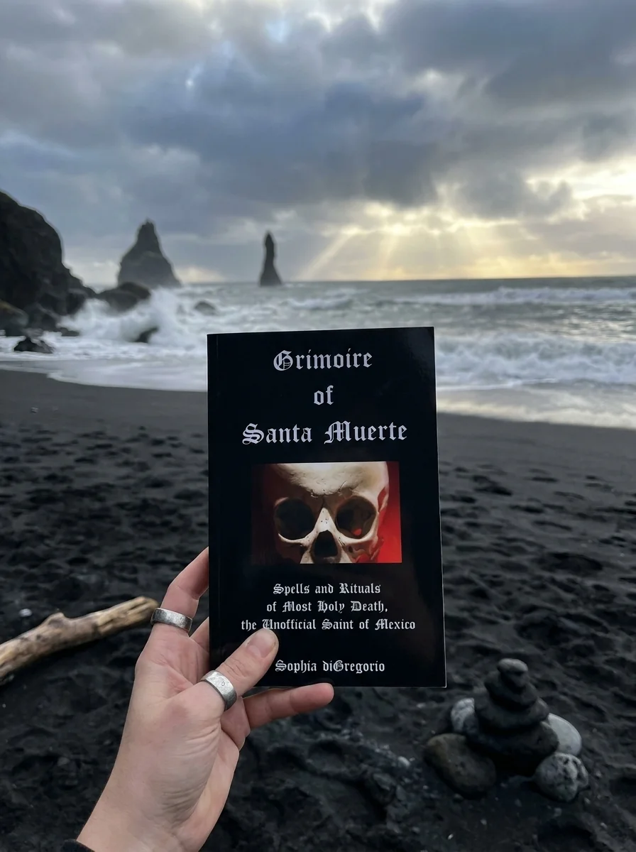 Grimoire of Santa Muerte: Spells and Rituals of Most Holy Death, the Unofficial — photo 2