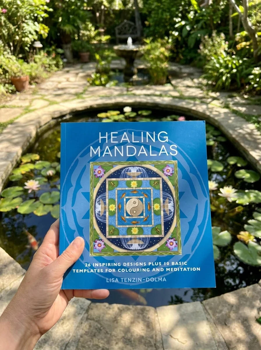 Healing Mandalas: 32 Inspiring Designs for Colouring and Meditation — photo 2