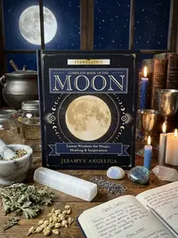 Llewellyn's Complete Book of the Moon: Lunar Wisdom for Magic, Healing & Inspiration Angelica, Jesamyn — photo 1