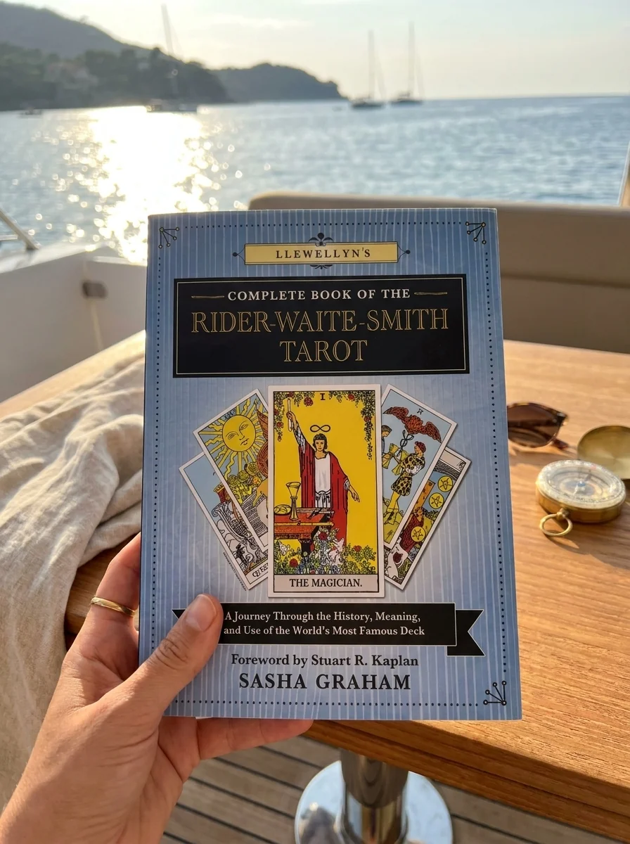 Llewellyn's Complete Book of the Rider-Waite-Smith Tarot: A Journey Through the History, Meaning, and Use of the World's Most Famous Deck Graham, Sasha — photo 2
