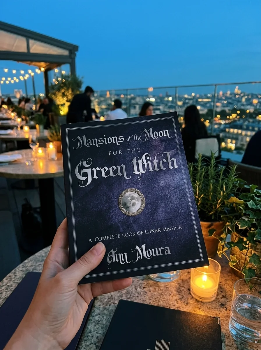 Mansions of the Moon for the Green Witch: A Complete Book of Lunar Magic — photo 2