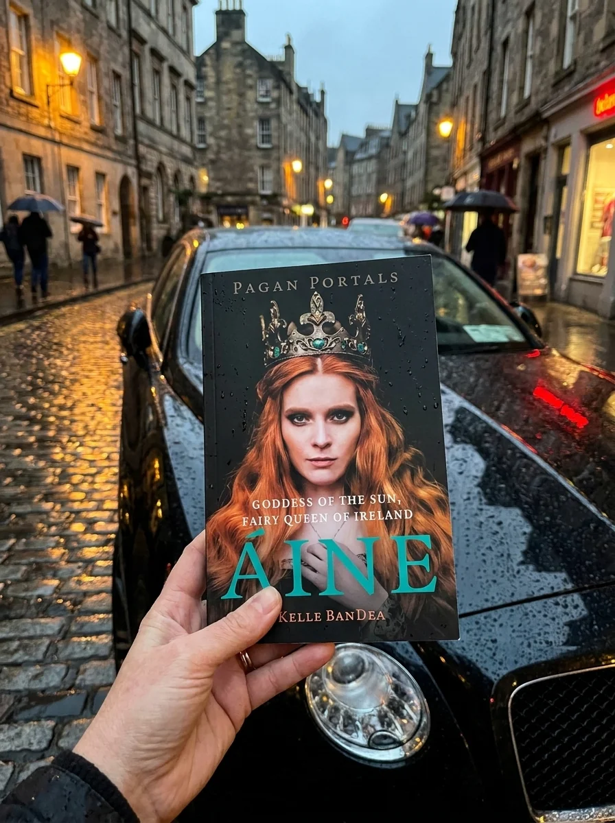 Pagan Portals - Aine: Goddess of the Sun, Fairy Queen of Ireland — photo 2