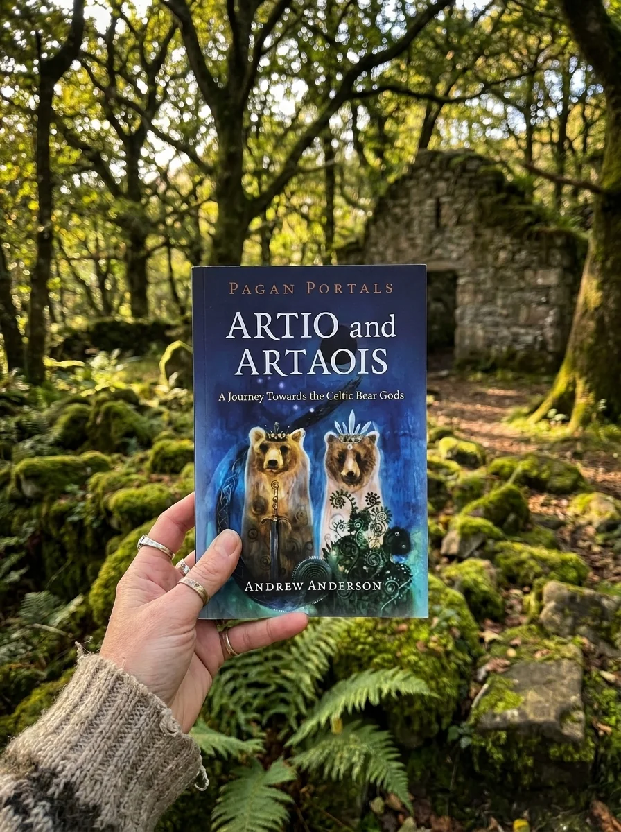 Pagan Portals - Artio and Artaois: A Journey Towards the Celtic Bear Gods — photo 2