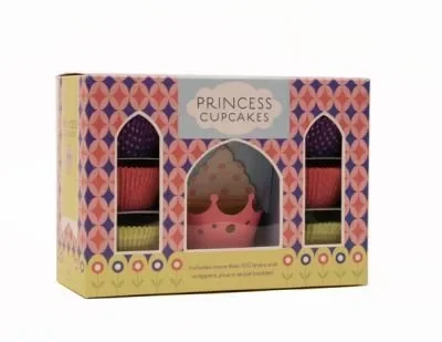 Princess Cupcakes [With 75 Cupcake Liners, 30 Wrappers and Recipe Booklet] — dewey-pub:Chronicle Books