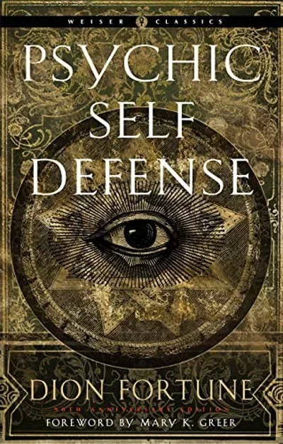 Psychic Self-Defense: The Definitive Manual for Protecting Yourself Against Paranormal Attack Fortune, Dion — dewey-133