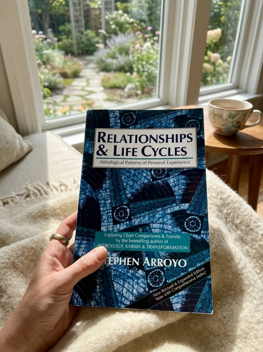 Relationships and Life Cycles: Astrological Patterns of Personal Experience (Revised & Expanded) — photo 2