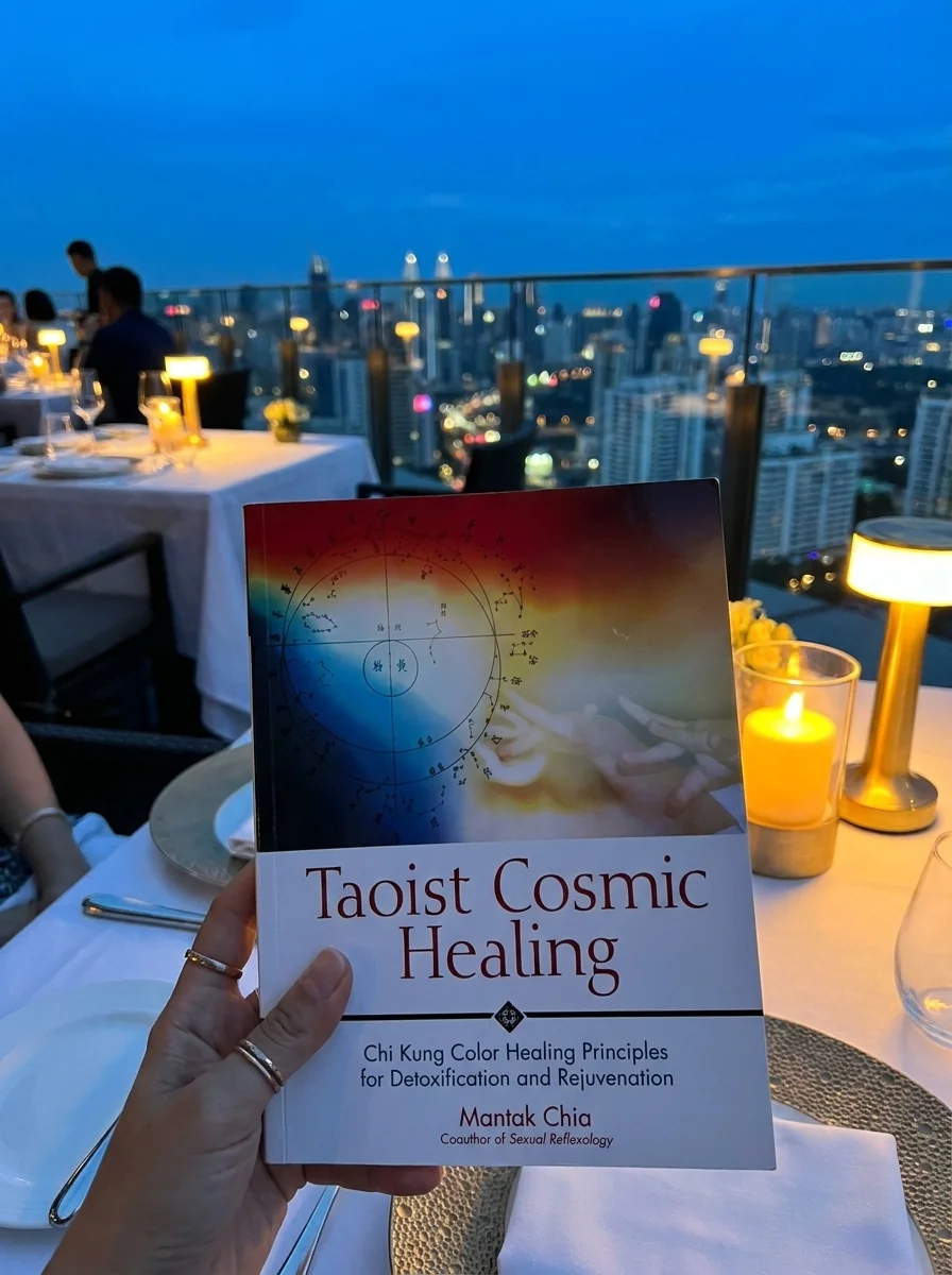 Taoist Cosmic Healing: Chi Kung Color Healing Principles for Detoxification and Rejuvenation (New of Cosmic Healing I) — photo 2
