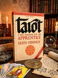 Tarot: A New Handbook for the Apprentice, Classic Ed (Rider-Waite Tarot) (Classic) Connolly, Eileen — photo 1