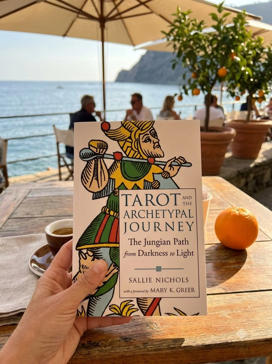 Tarot and the Archetypal Journey: The Jungian Path from Darkness to Light — photo 2