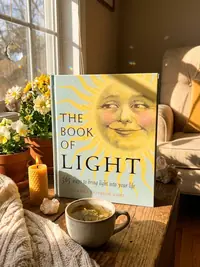 The Book of Light: 365 Ways to Bring Light Into Your Life — photo 1