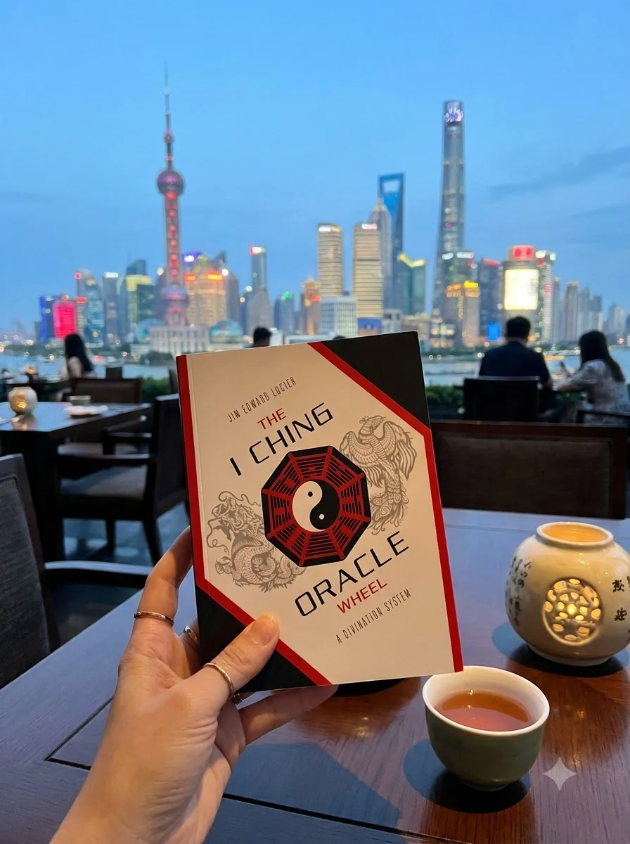 The I Ching Oracle Wheel: A Divination System (I Ching Box Set with 1 Wheel and Guide Book) — photo 2