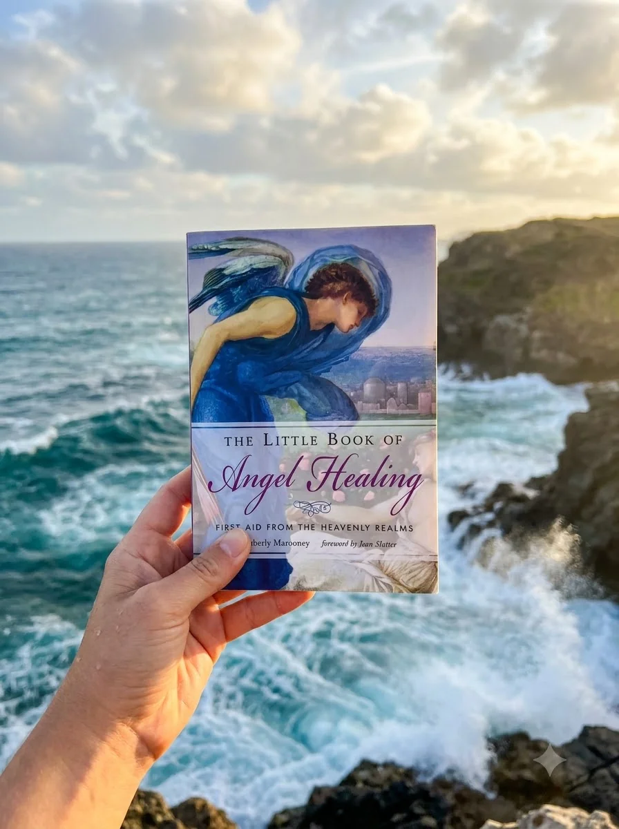 The Little Book of Angel Healing: First Aid from the Heavenly Realms — photo 2