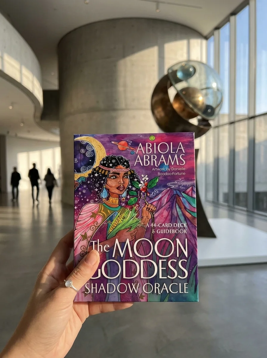 The Moon Goddess Shadow Oracle: A 44-Card Deck & Guidebook — photo 2