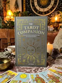 The Tarot Companion: A Portable Guide to Reading the Cards for Yourself and Others — photo 1