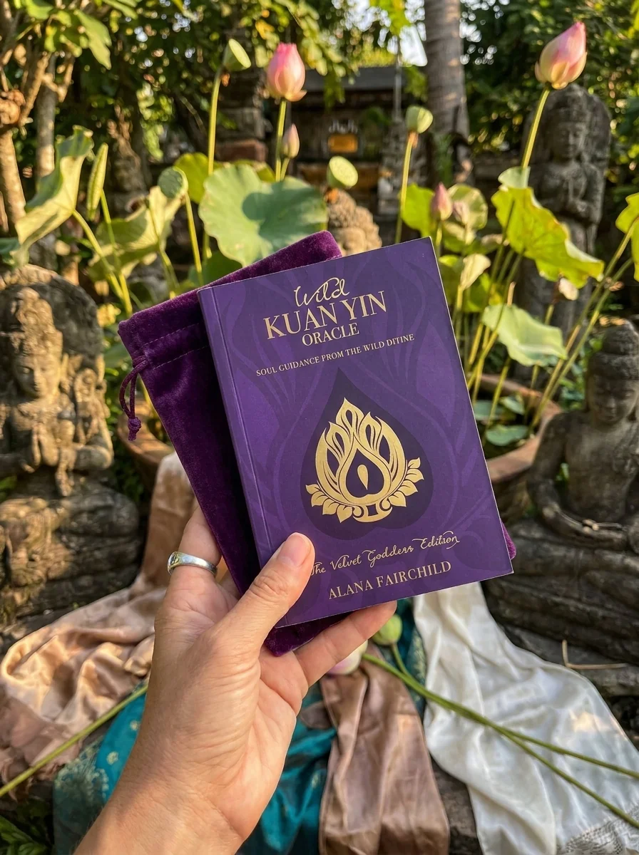 Wild Kuan Yin Oracle: The Velvet Goddess Edition: Soul Guidance from the Wild Divine — photo 2